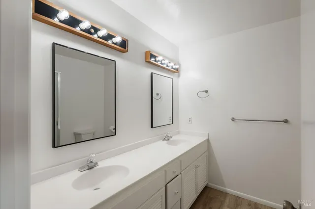 $10,000 | 121 Knoll Place, St. Helena, CA 94574