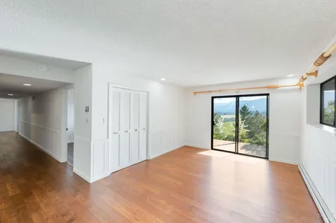 $10,000 | 121 Knoll Place, St. Helena, CA 94574