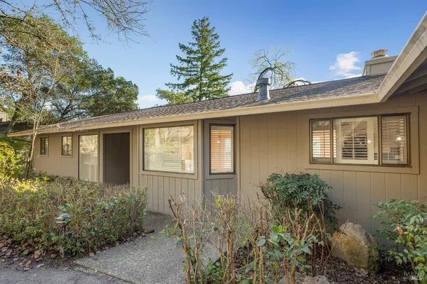 $7,000 | 121 Knoll Place, St. Helena, CA 94574