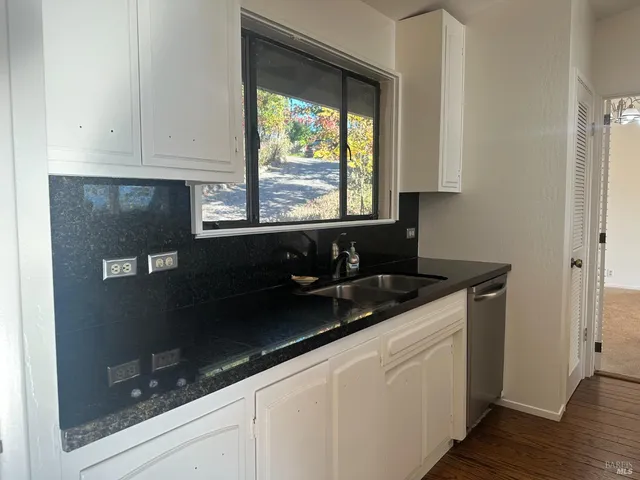 $10,000 | 121 Knoll Place, St. Helena, CA 94574