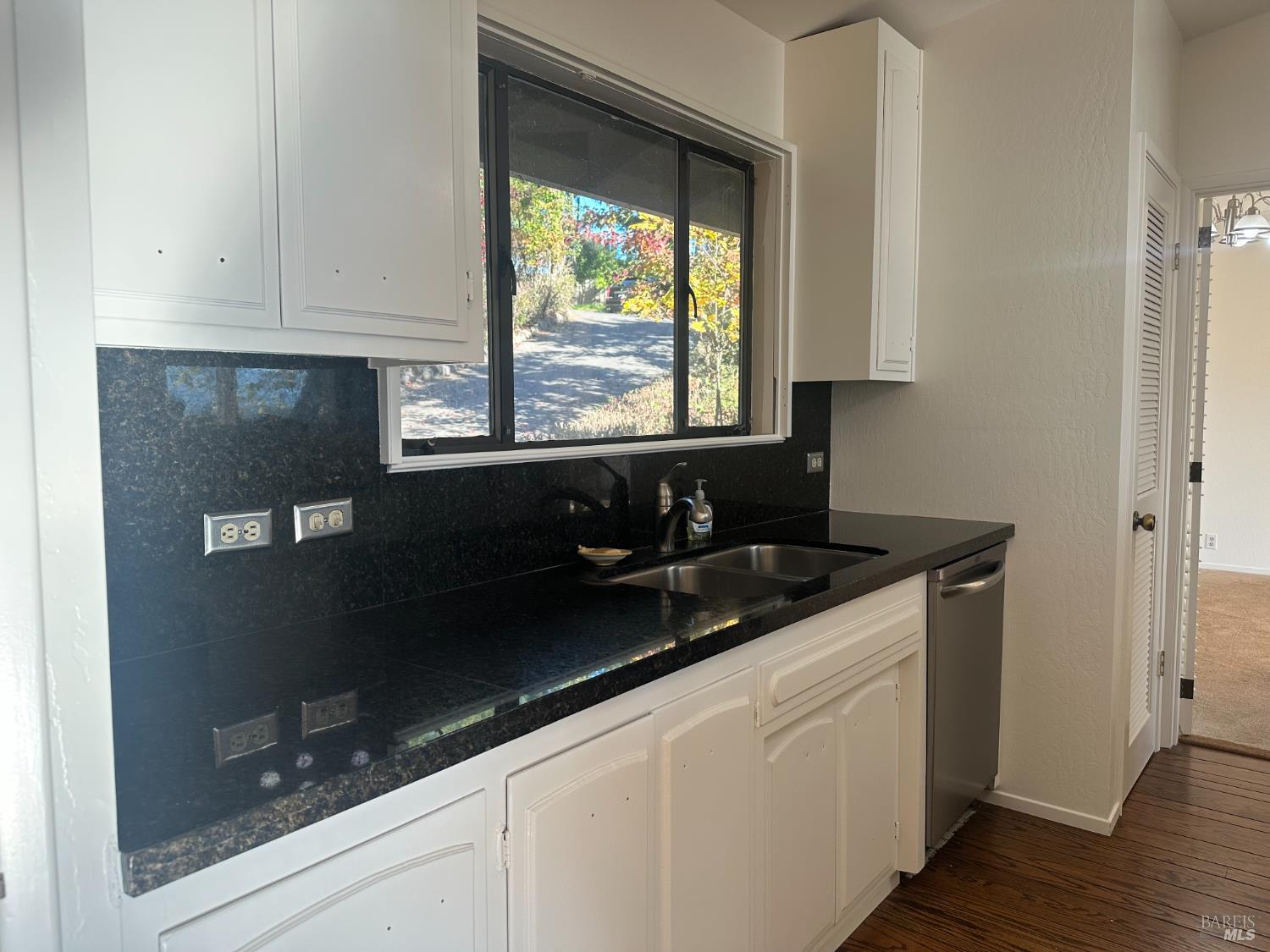 121 Knoll Place St. Helena, CA 94574 - Photo 8 of 19