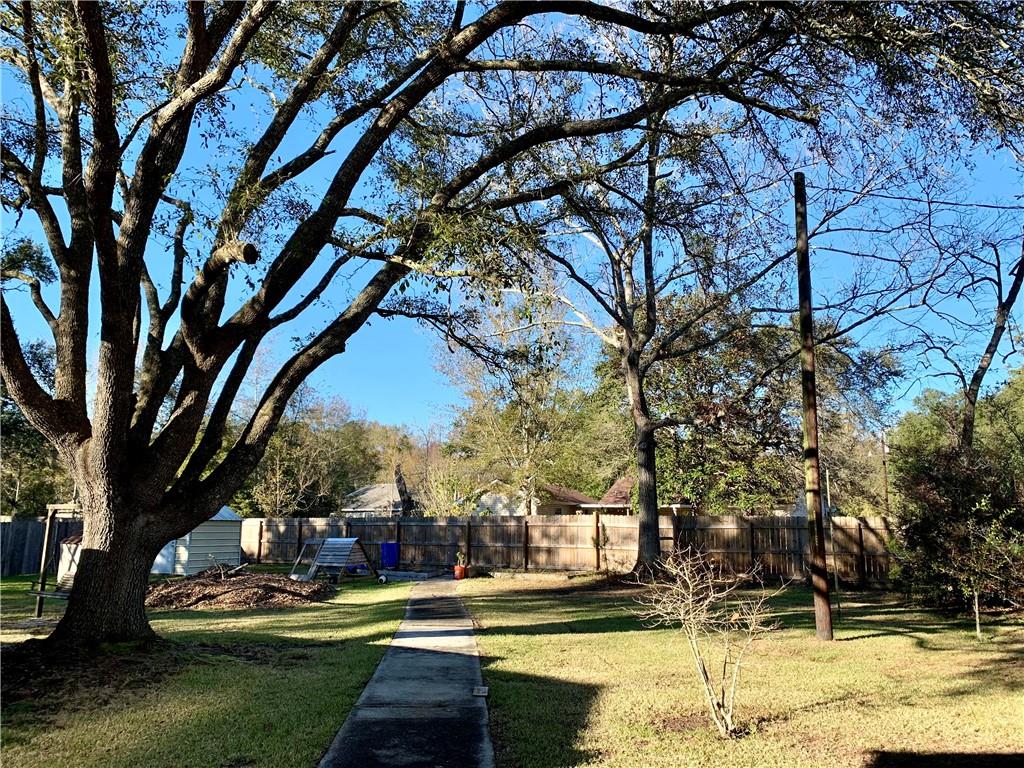 27155 Tag A Long Road Lacombe, LA 70445 - Photo 7 of 11