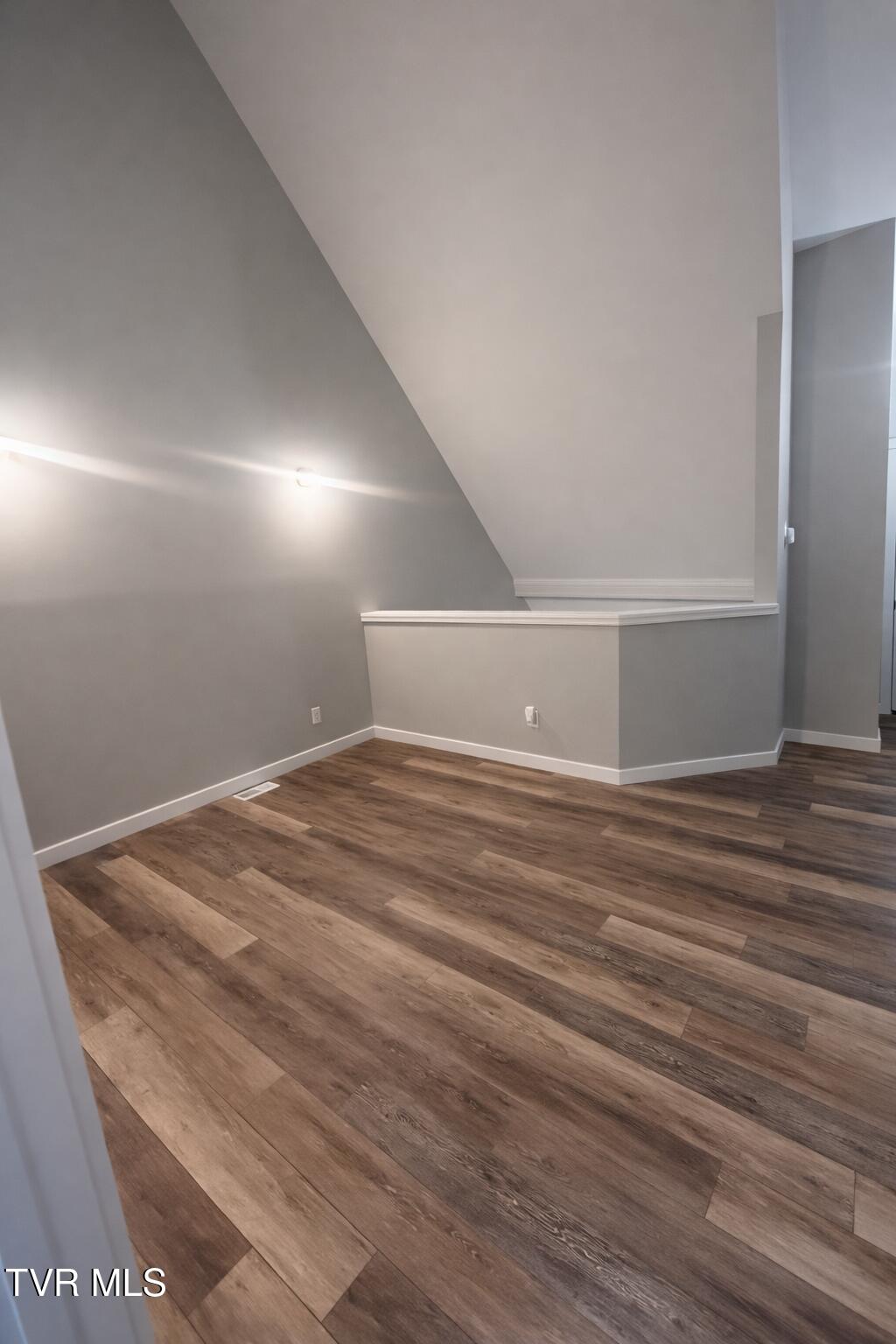 115 Beechnut Street, Unit H7 Johnson City, TN 37601 - Photo 10 of 18 Master Bedroom
