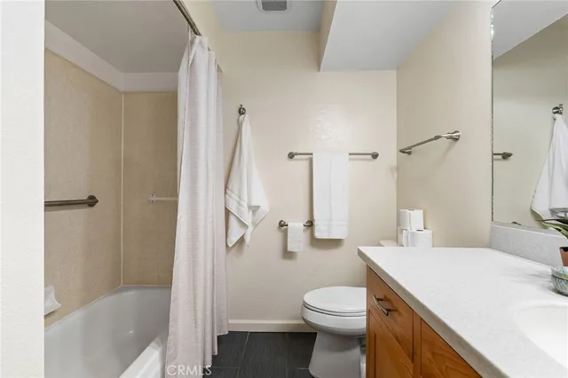 $295,000 | 555 Vallombrosa Avenue, Unit 73, Chico, CA 95926
