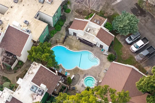 $295,000 | 555 Vallombrosa Avenue, Unit 73, Chico, CA 95926