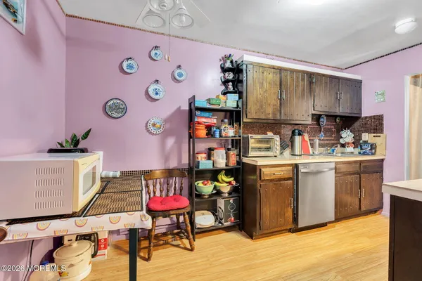 $2,300 | 160 Cross Slope Court, Unit J, Manalapan, NJ 07726