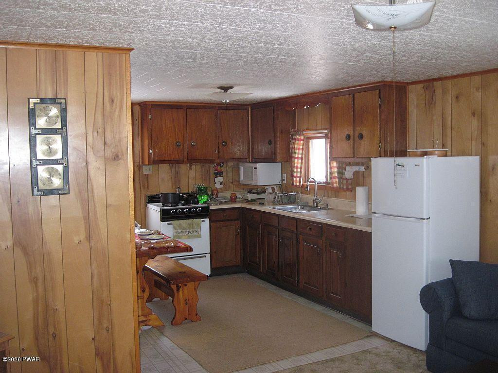 132 Tauschman Road Greentown, PA 18426 - Photo 9 of 14
