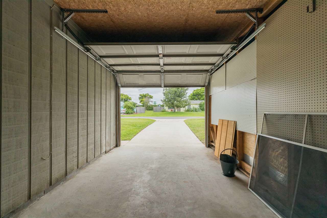 233 Cornell Road St. Augustine, FL 32086 - Photo 19 of 35 a view of a garage