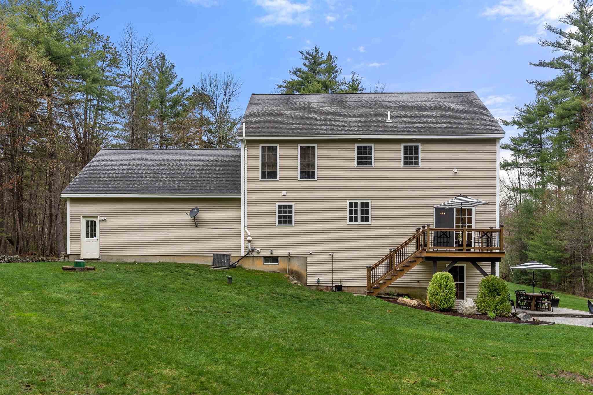 5 Mountain View Road Hooksett, NH 03106 - Photo 35 of 39 Gallery Image 35