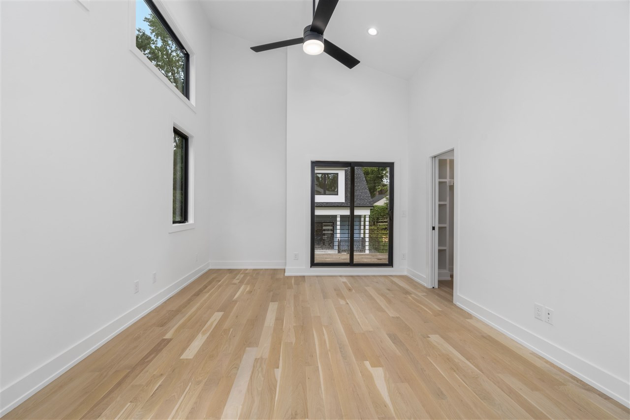 1600 Glendale Avenue Durham, NC 27701 - Photo 17 of 29 an empty room with windows and entrance