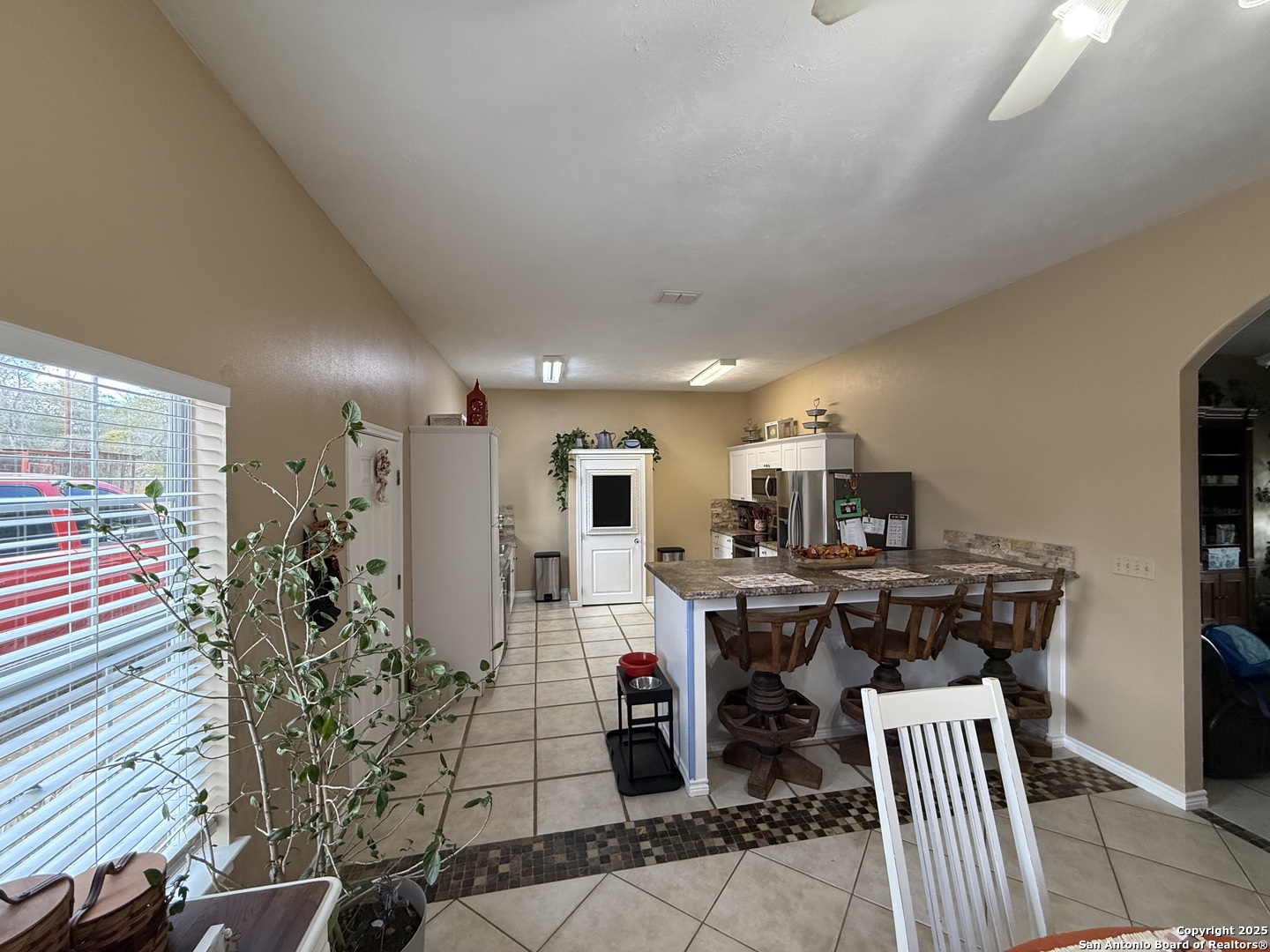 1077 C Road Sutherland Springs, TX 78161 - Photo 4 of 45 a view of a hallway with workspace