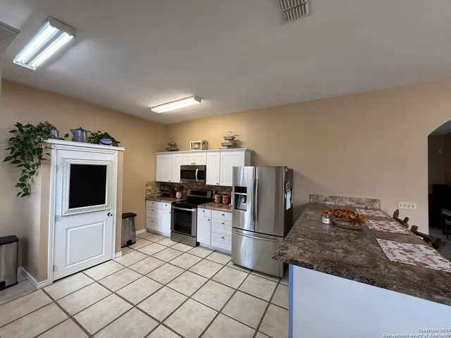$449,950 | 1077 C Road, Sutherland Springs, TX 78161