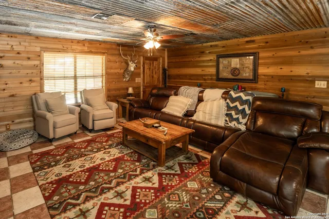 $1,165,000 | 3388 Thomas Creek Road, Medina, TX 78055