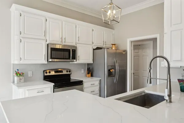 $2,900 | 220 Redwood Court, Keller, TX 76248