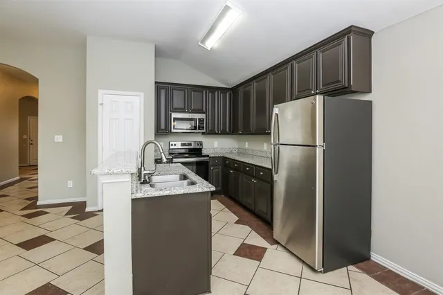 $1,845 | 9336 Cynthia Court, Fort Worth, TX 76140