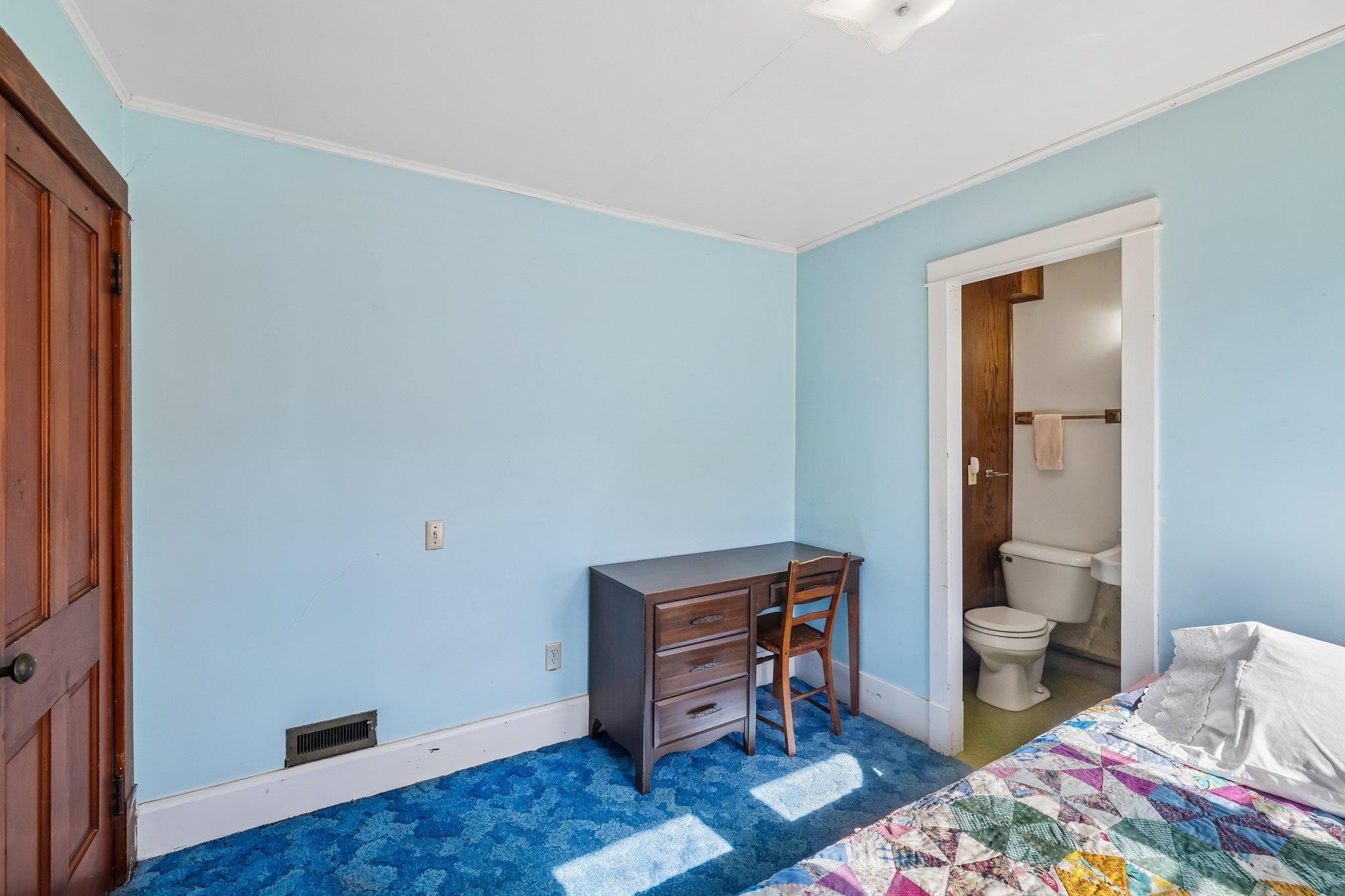 202 West 3rd Street Waunakee, WI 53597 - Photo 31 of 48