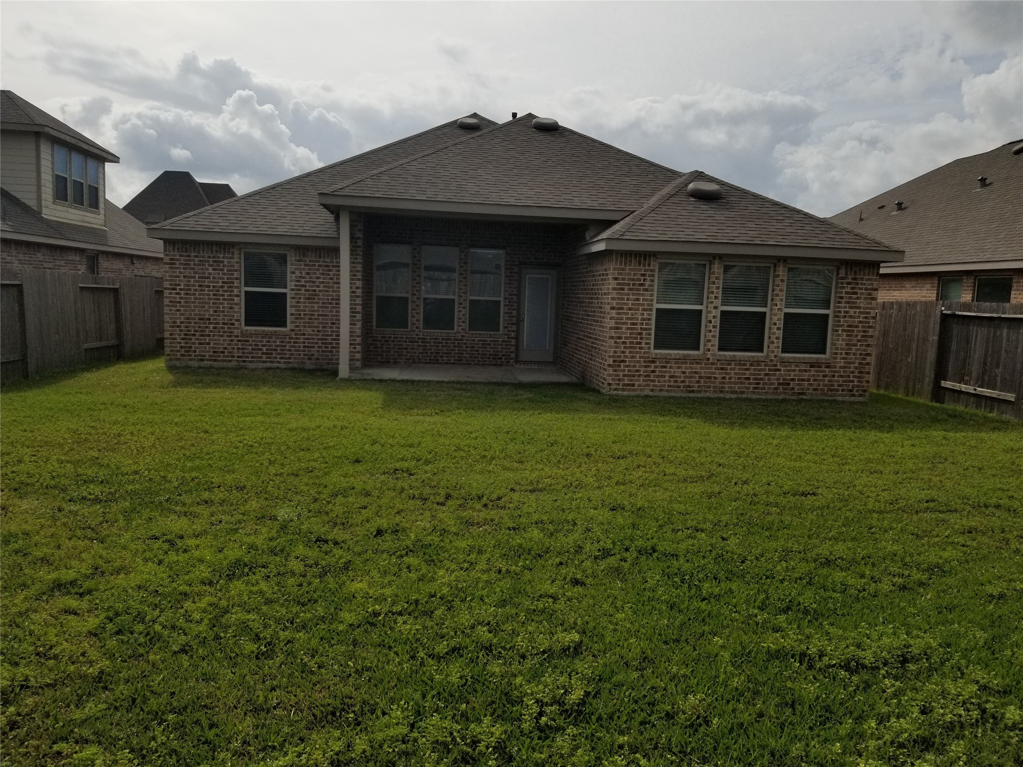 5217 Green Heath Lane Rosharon, TX 77583 - Photo 18 of 18 a view of a house with a yard and front view of a house