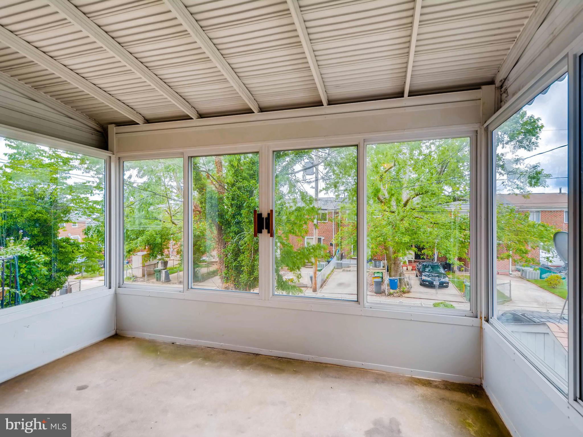 613 Queensgate Road Baltimore, MD 21229 - Photo 28 of 30 SUNROOM