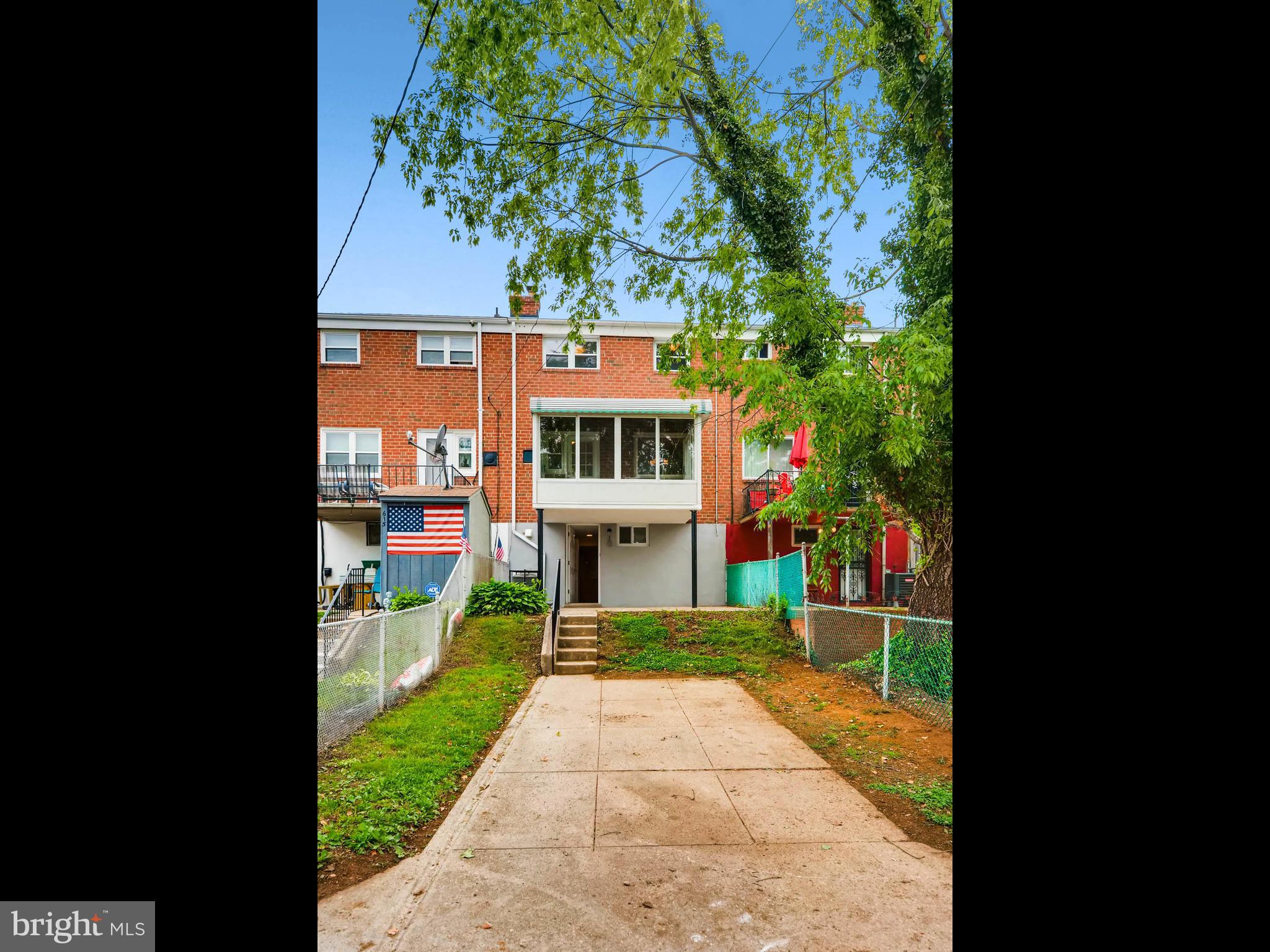 613 Queensgate Road Baltimore, MD 21229 - Photo 30 of 30 Rear