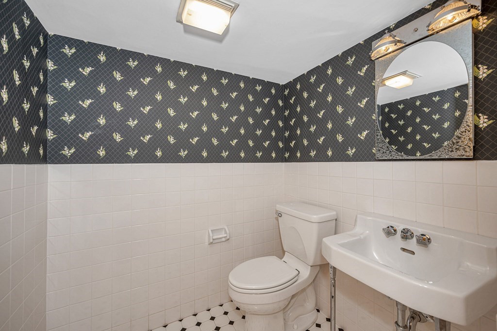 1361 Broadway Road Dracut, MA 01826 - Photo 29 of 39 Gallery Image 29