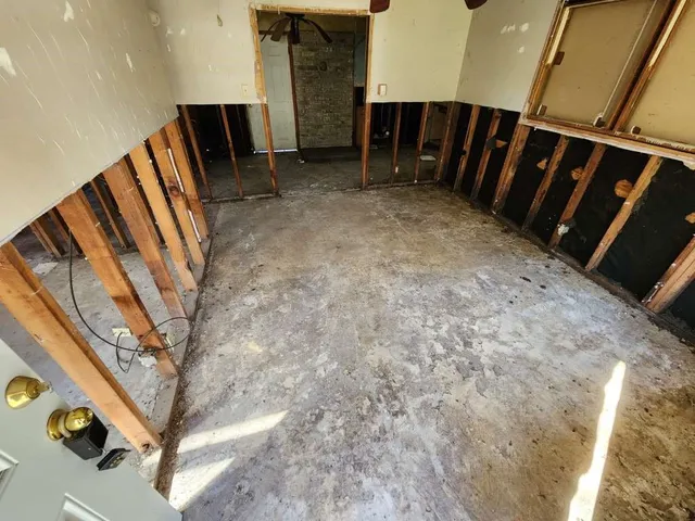 $29,049 | 950 Millie Street, Vidor, TX 77662