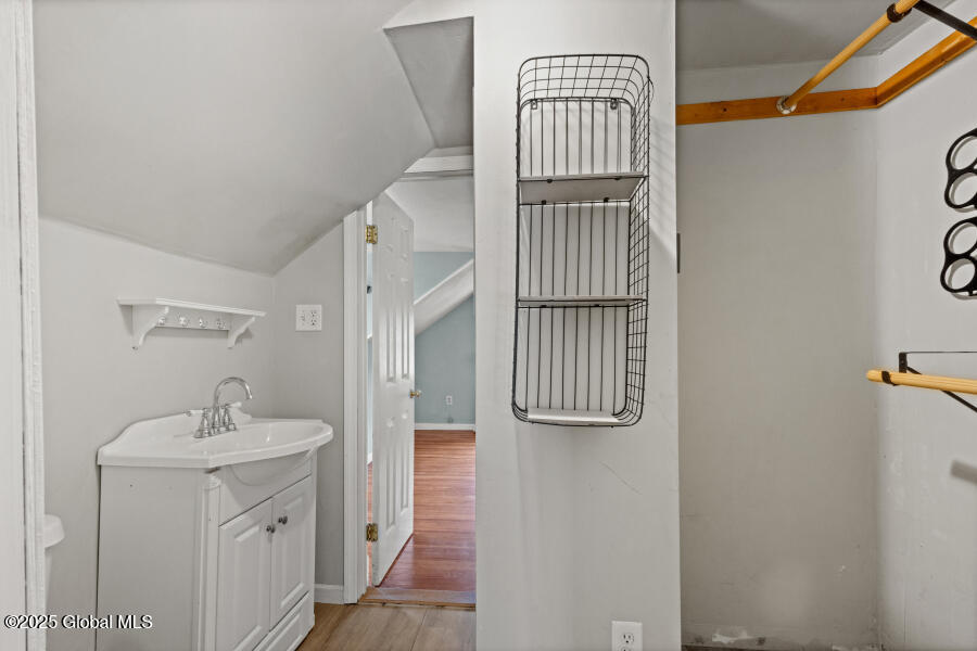 212 Riverside Avenue Scotia, NY 12302 - Photo 18 of 53 212-Riverside-37