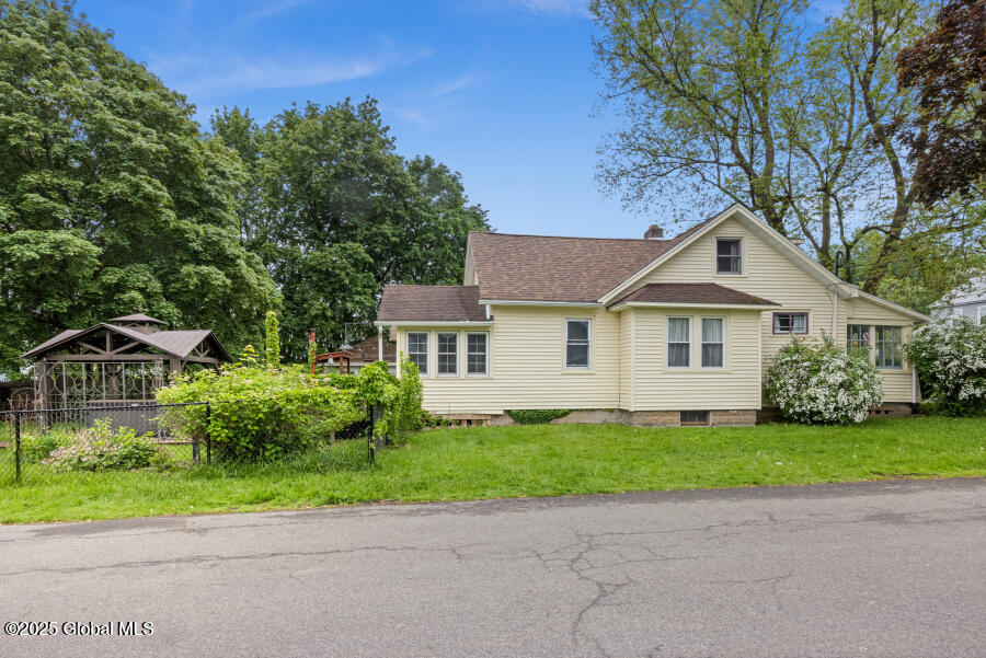 212 Riverside Avenue Scotia, NY 12302 - Photo 27 of 53 212-Riverside-52