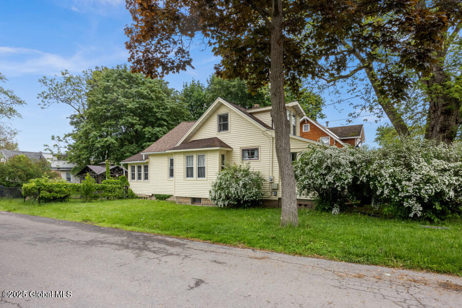 212 Riverside Avenue Scotia, NY 12302 - Photo 28 of 53 212-Riverside-53