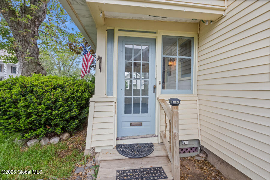 212 Riverside Avenue Scotia, NY 12302 - Photo 3 of 53 212-Riverside-05