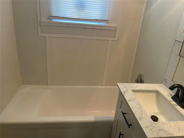 $1,250 | 1002 Drew Street, Clearwater, FL 33755