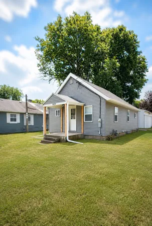 $159,900 | 1820 West 9th Street, Dixon, IL 61021
