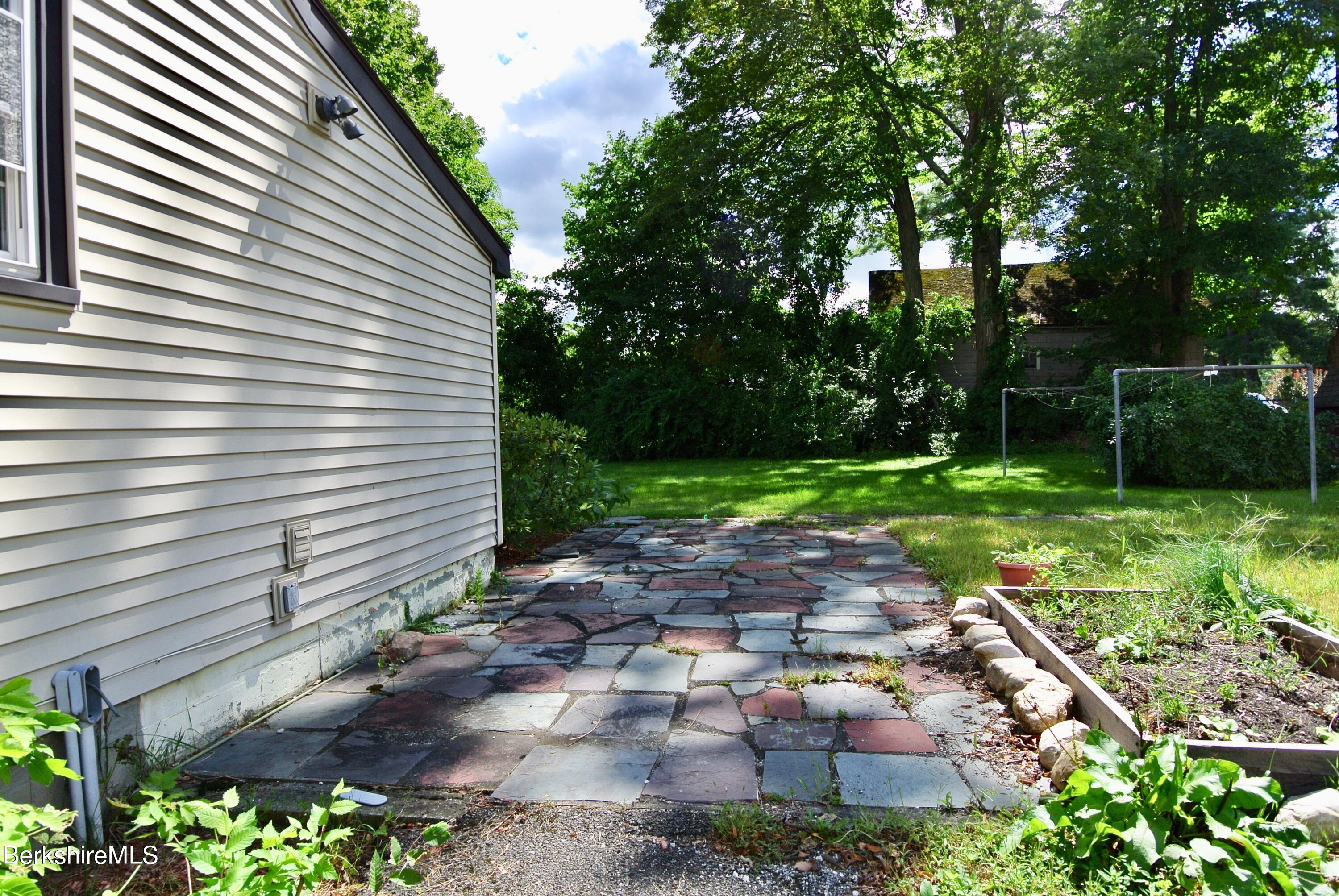 4 Cooper Road Great Barrington, MA 01230 - Photo 22 of 23 Patio