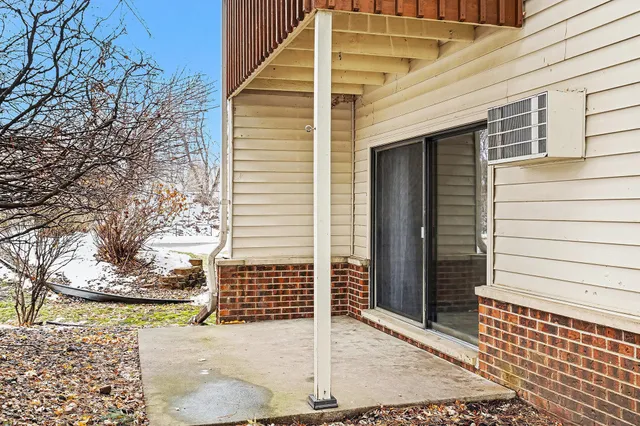 $124,900 | 4004 Foss Road, Unit 101, St. Anthony, MN 55421