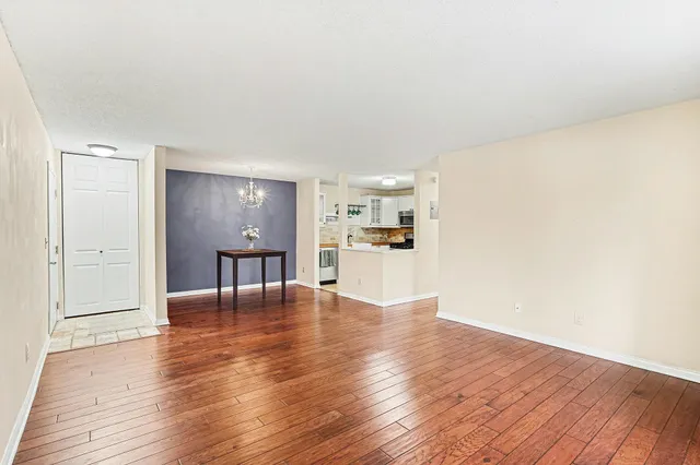 $124,900 | 4004 Foss Road, Unit 101, St. Anthony, MN 55421