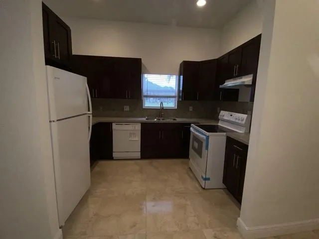 $3,000 | 701 Southwest 10th Drive, Pompano Beach, FL 33060