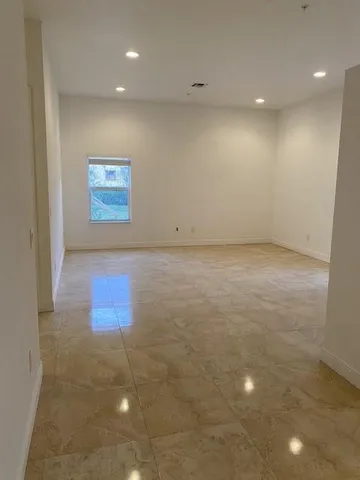 $3,000 | 701 Southwest 10th Drive, Pompano Beach, FL 33060