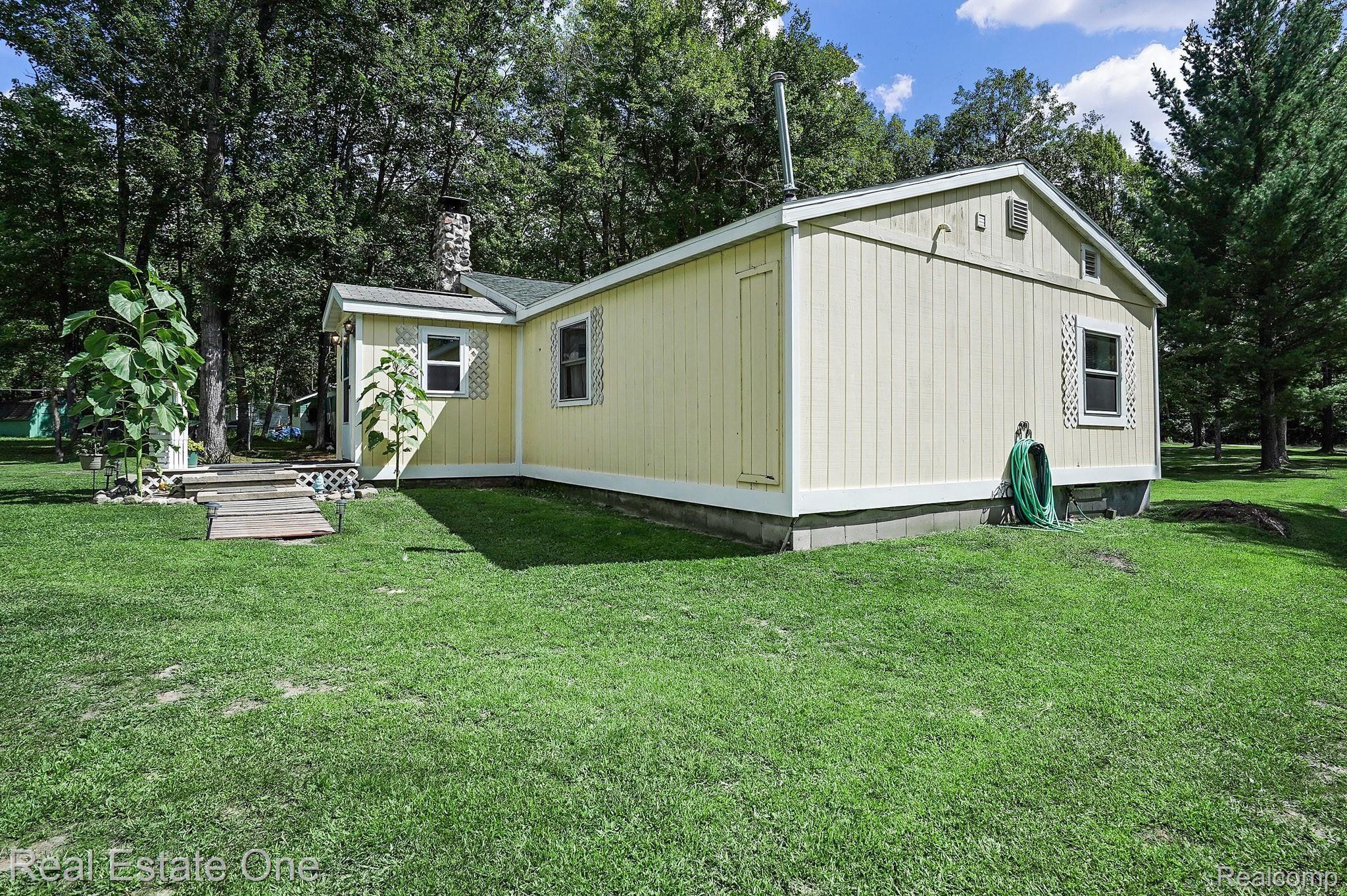 5423 Wilson Road Harrison, MI 48625 - Photo 10 of 35 DSC02719.jpg