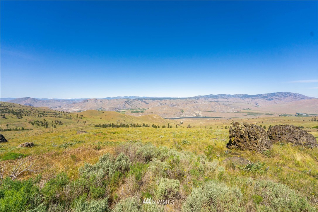 21 Long Draw Road Waterville, WA 98858 - Photo 1 of 27 a view of an ocean