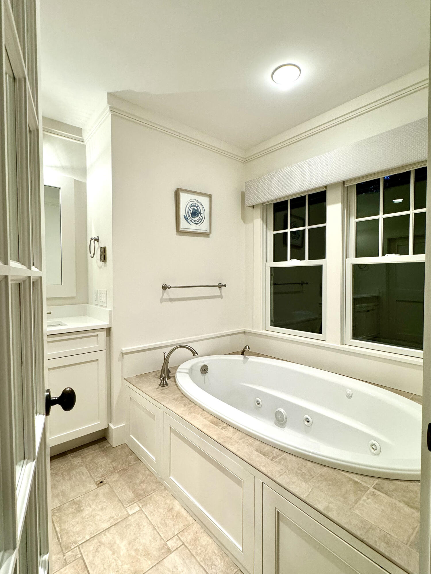 107 Summersea Road Mashpee, MA 02649 - Photo 14 of 29 a bathroom with a bathtub and a shower