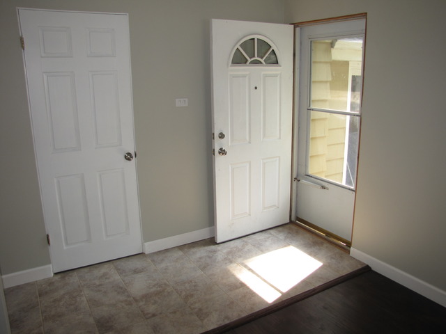 320 West Gartner Road Naperville, IL 60540 - Photo 2 of 22