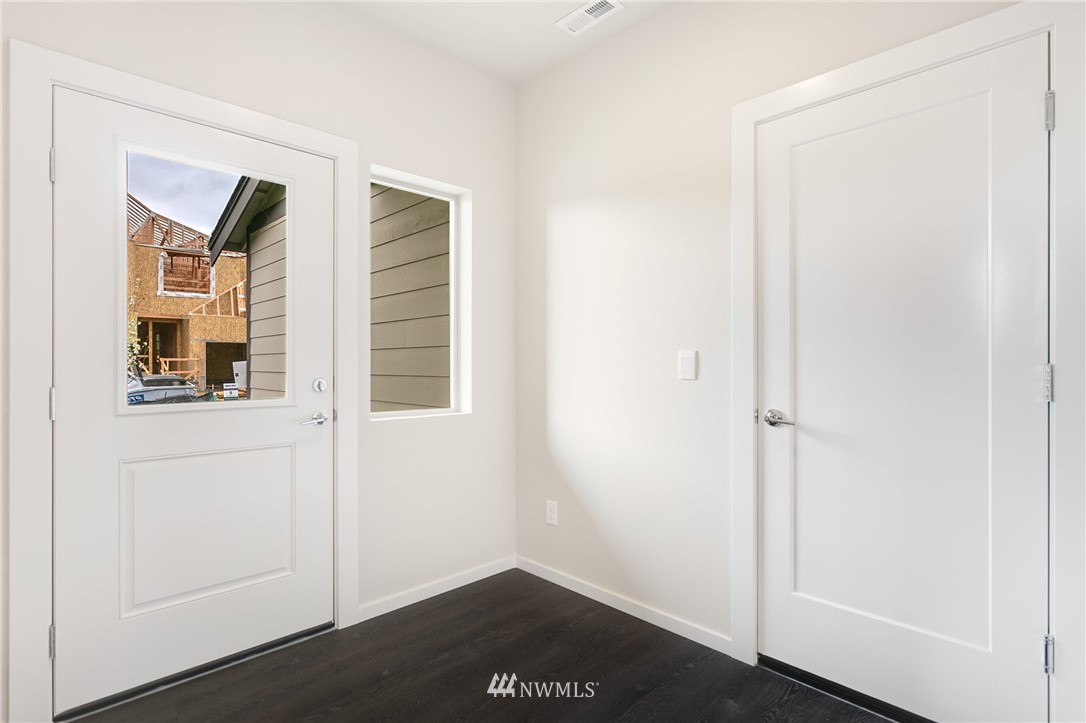 311 Southwest Langston Road, Unit 3 Renton, WA 98057 - Photo 5 of 25