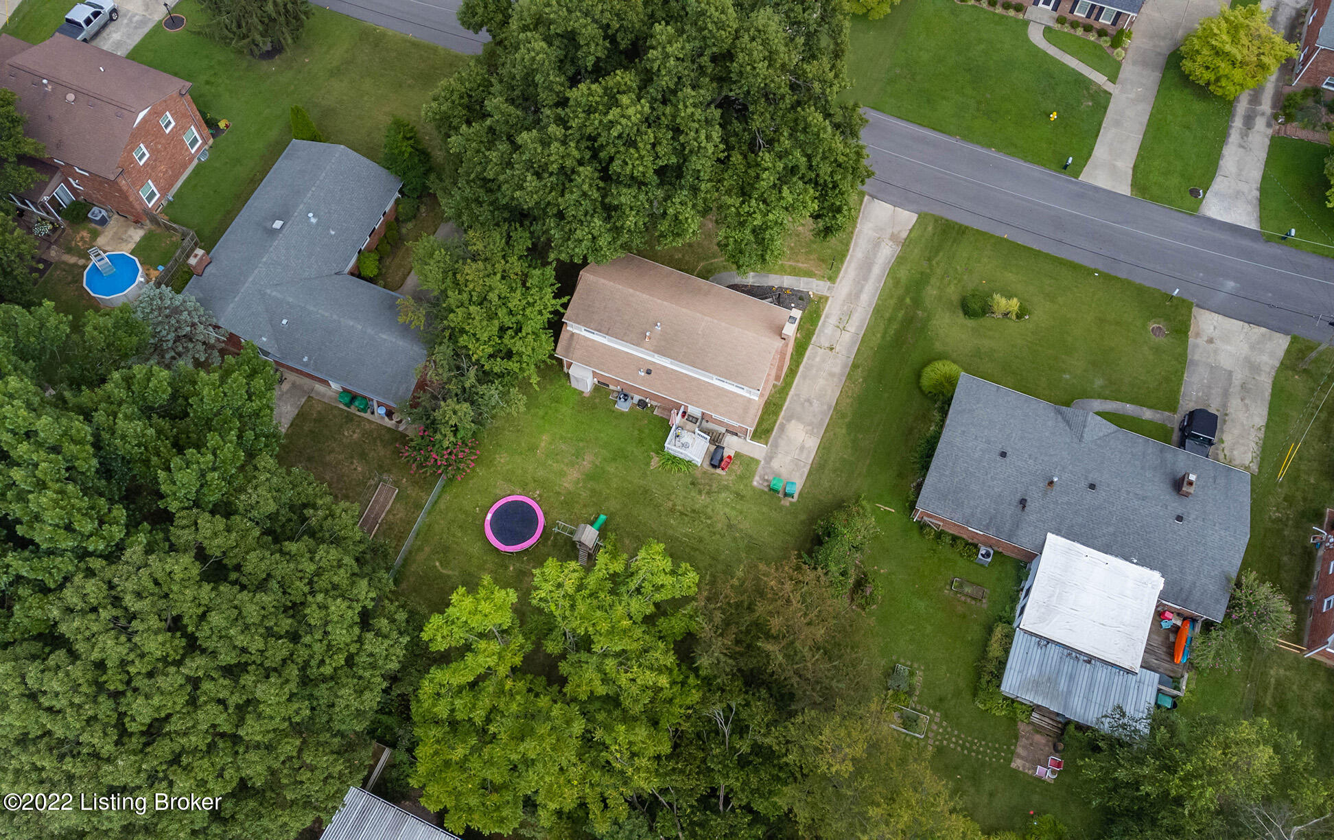 6504 Ridge Cliff Road Louisville, KY 40228 - Photo 54 of 61 6504-Ridge-Cliff-Rd_065