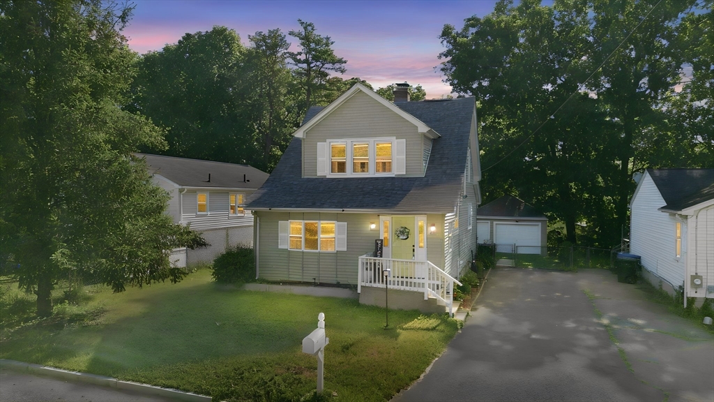 87 Lakevilla Avenue Springfield, MA 01109 - Photo 5 of 39