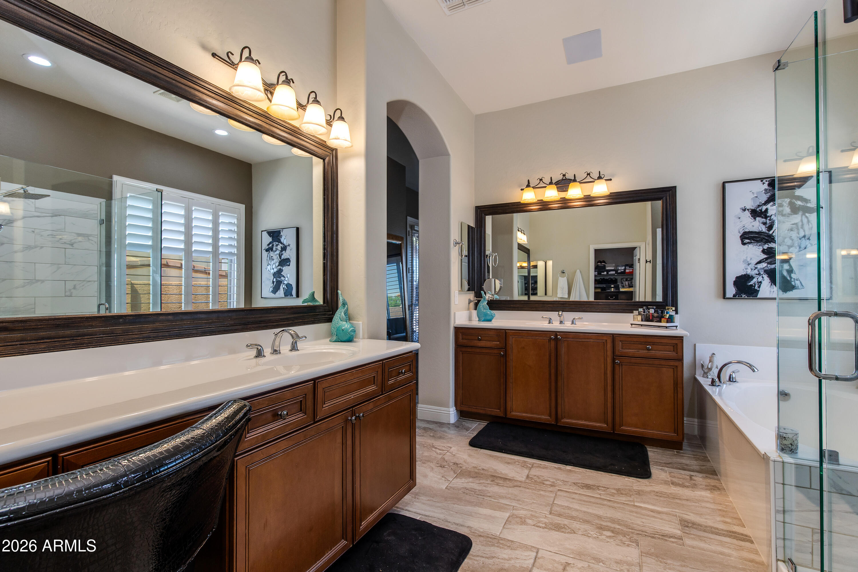 7718 North 84th Lane Glendale, AZ 85305 - Photo 25 of 82 Primary Bath