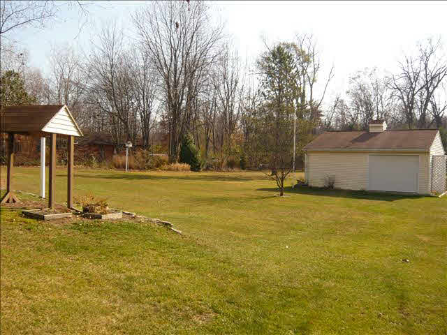 1533 West Dean Road Temperance, MI 48182 - Photo 6 of 9 20104579-6.JPG