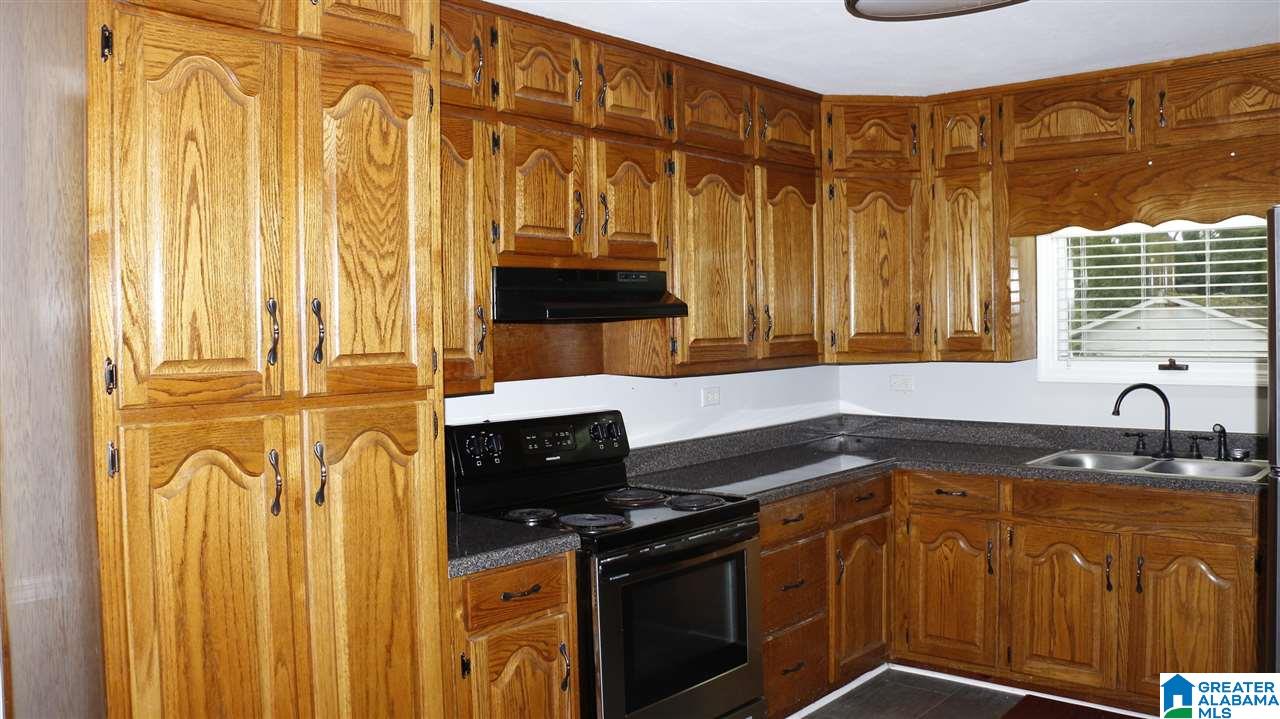 1138 Rhodes Street Anniston, AL 36206 - Photo 5 of 36