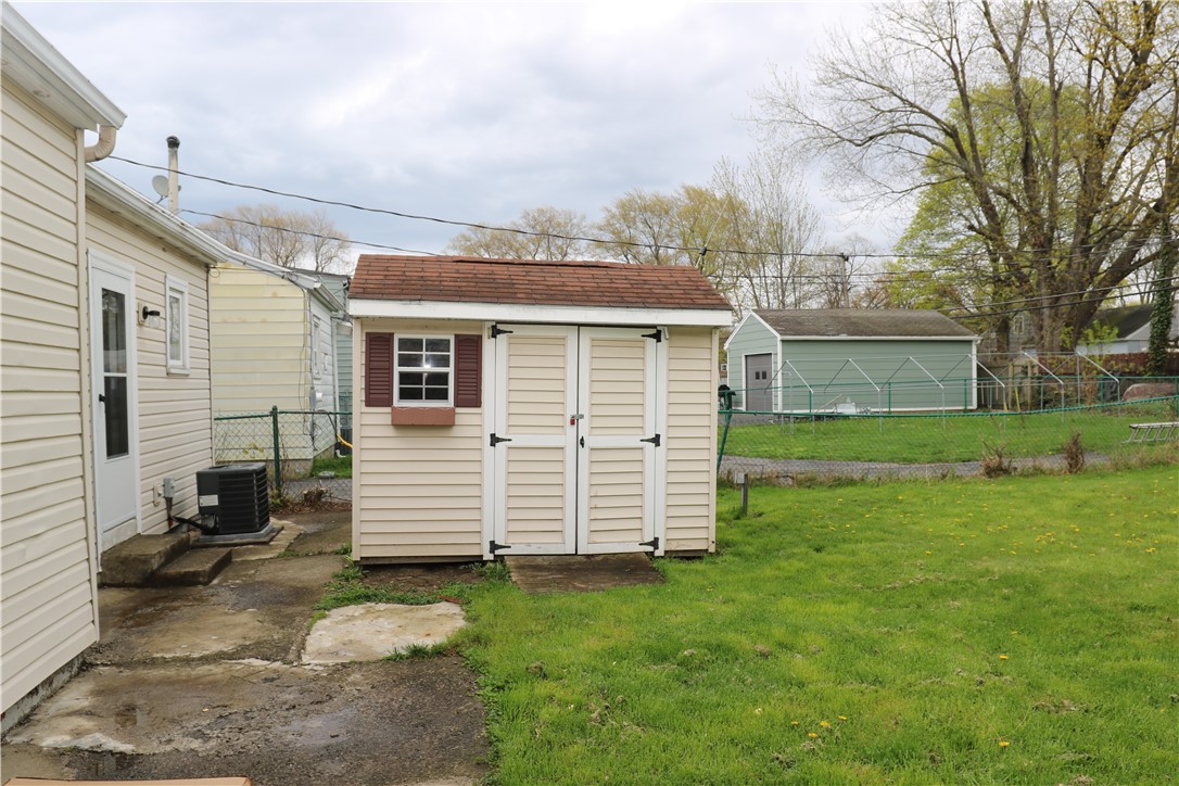 175 English Road Greece, NY 14616 - Photo 20 of 21