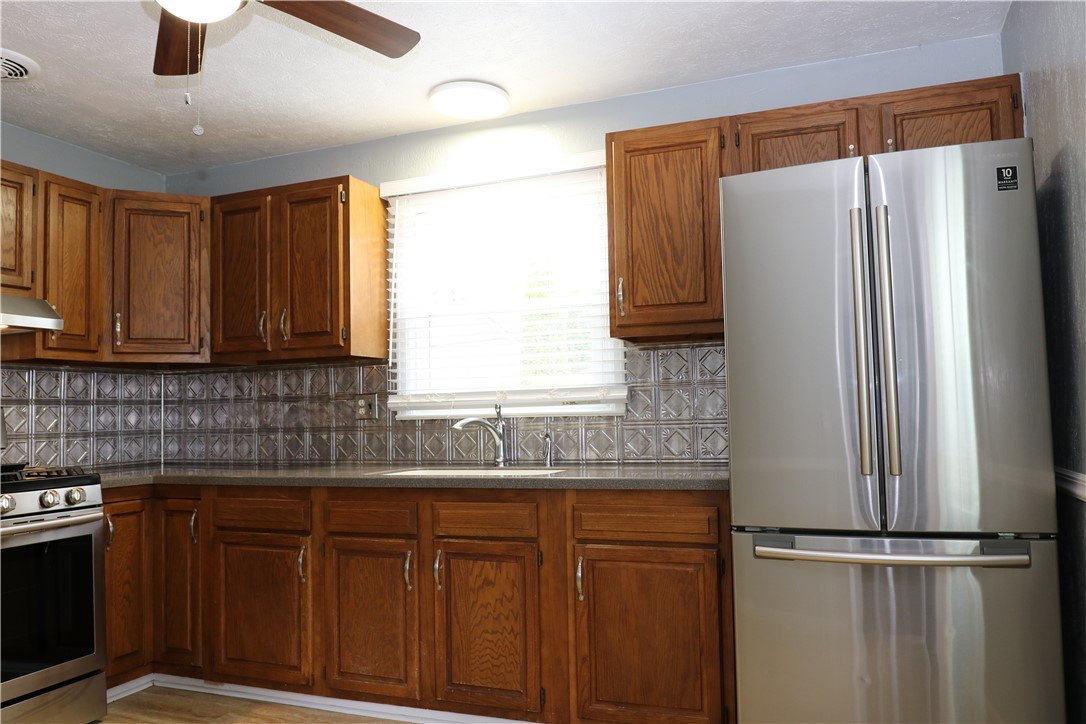 175 English Road Greece, NY 14616 - Photo 7 of 21