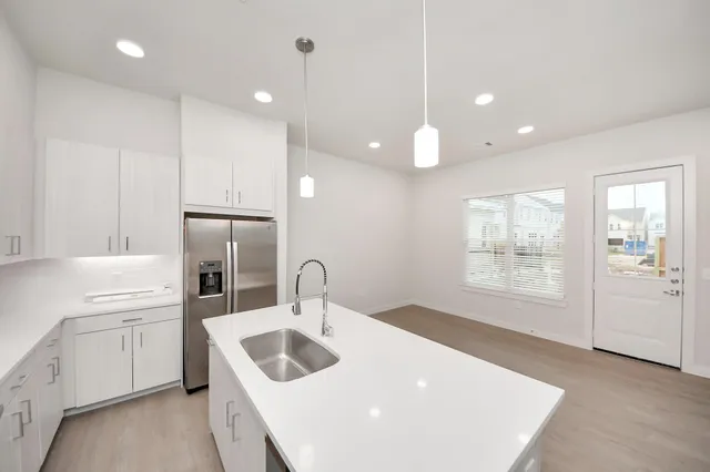 $2,262 | 7318 Leighton Meadow Lane, Richmond, TX 77407