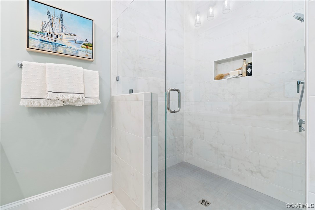 2536 Pagehurst Drive, Unit 7 Midlothian, VA 23113 - Photo 10 of 42 a bathroom with a shower